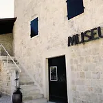 Albina 1 By Interhome