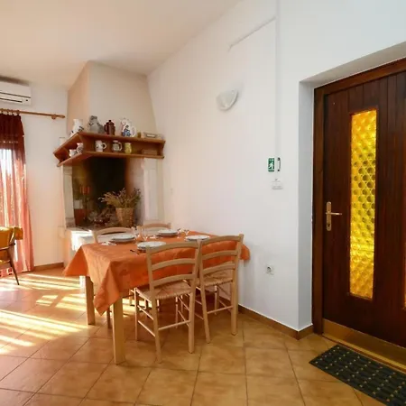 Albina 1 By Interhome Appartement Mazurija