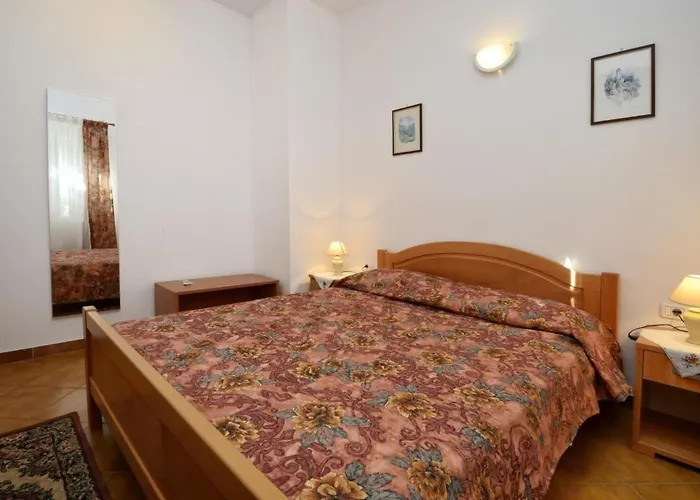 Albina 1 By Interhome Apartamento