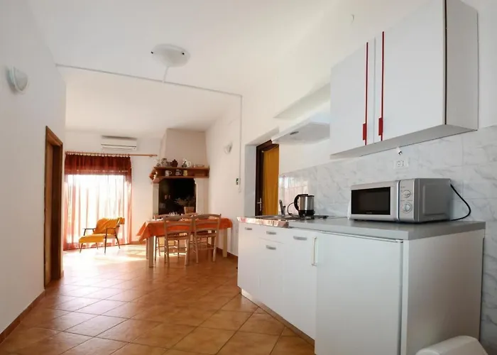 Apartamento Albina 1 By Interhome Valizza