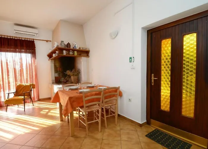 Albina 1 By Interhome Apartamento Valizza