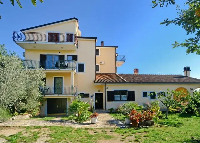 Albina 1 By Interhome Valizza